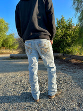 Load image into Gallery viewer, El Guerro Bootcut Jeans
